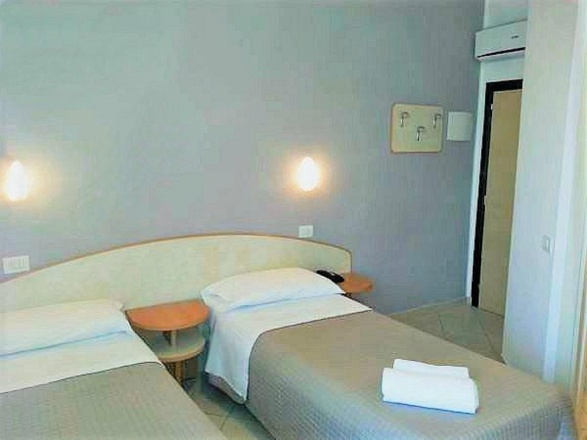 Hotel Prestige 리미니 외부 사진
